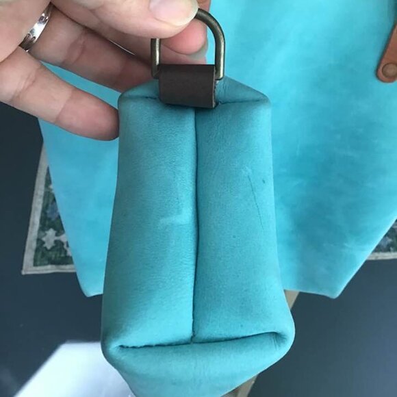 Bergamot + Amor Mini Heart Dopp Kit - Picture 3 of 5